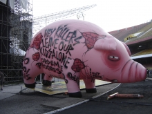 THE WALL, FLYING PIG – ROGER WATERS
